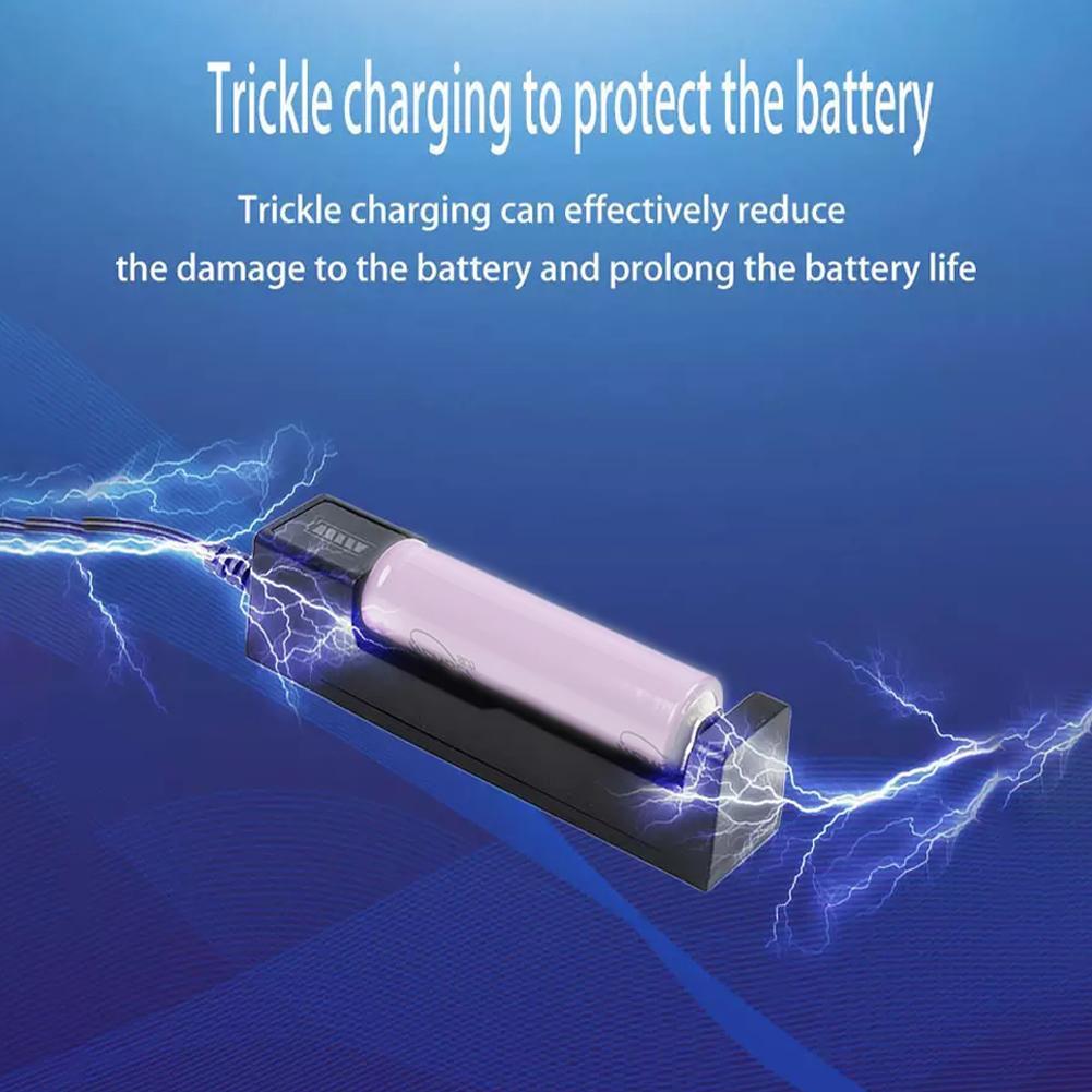 ユニバーサル18650バッテリー充電器 USBスマートシング - Vape Accessory のレビューと価格